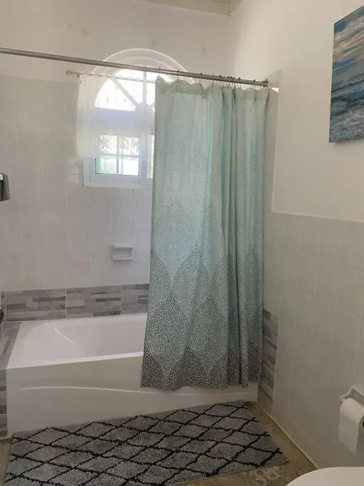 Coastal Beauty - Beautiful Penthouse Condo In Ocho Rios Apartment