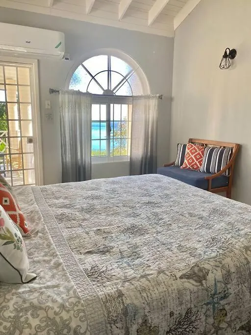 Coastal Beauty - Beautiful Penthouse Condo In Ocho Rios Apartment