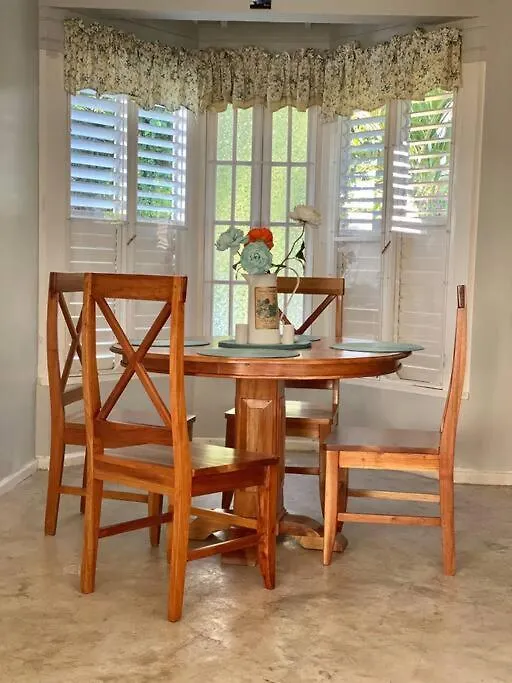Coastal Beauty - Beautiful Penthouse Condo In Ocho Rios Apartment
