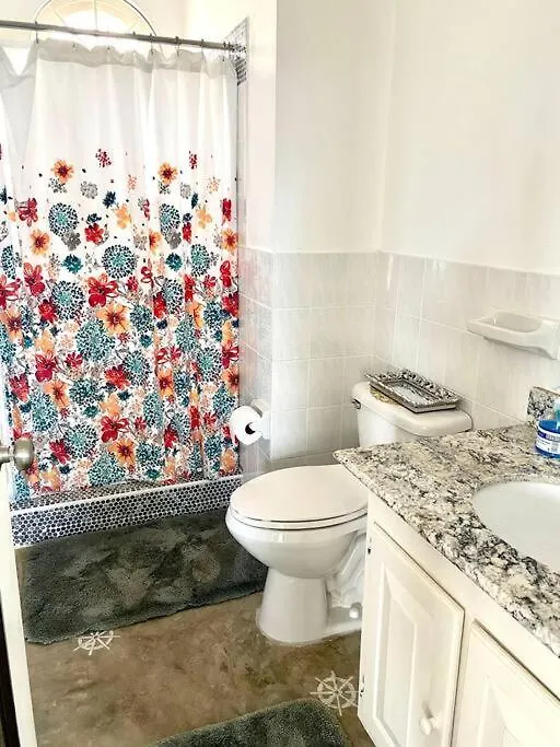 Coastal Beauty - Beautiful Penthouse Condo In Ocho Rios Jamaica